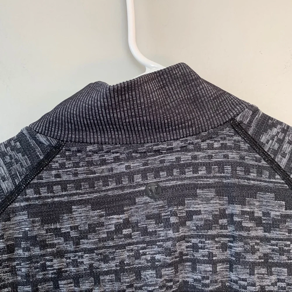 Lululemon 1/4 zip pullover